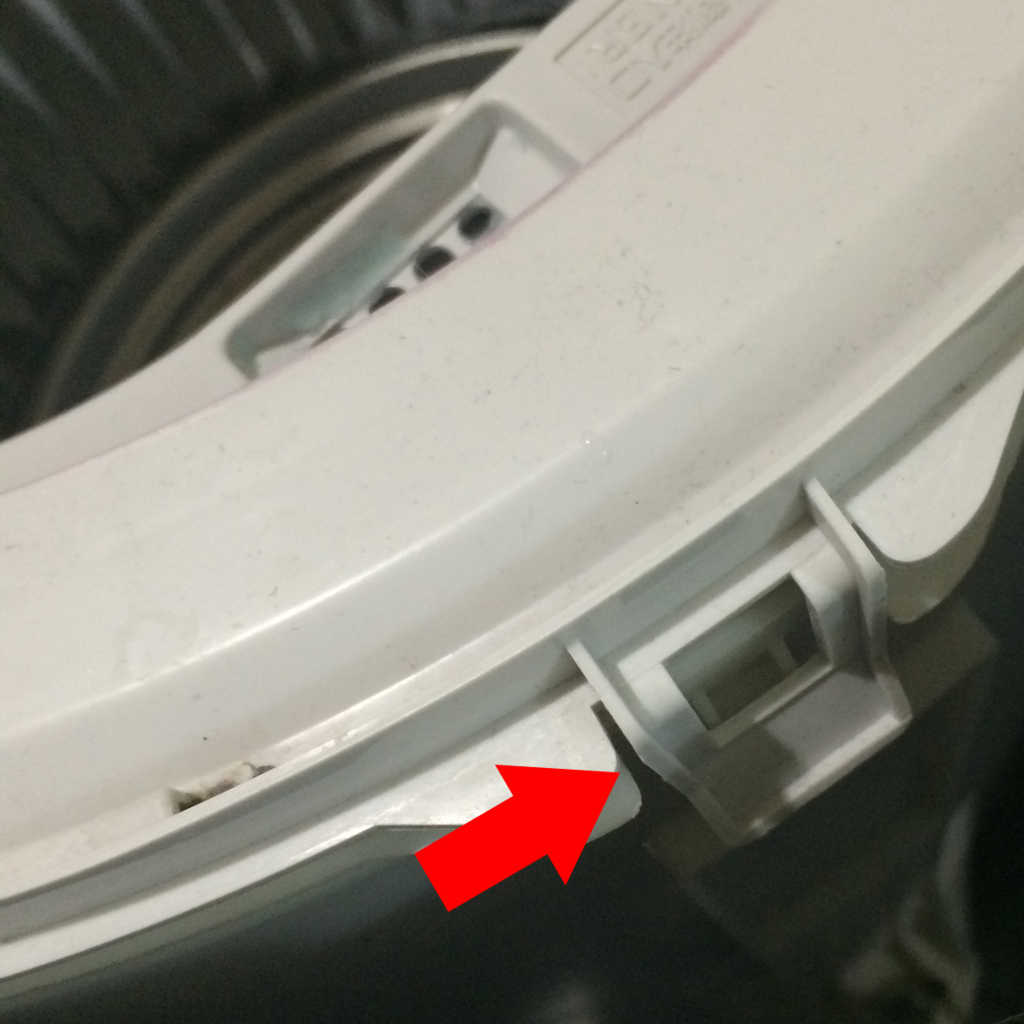洗濯機の分解ツメの部分