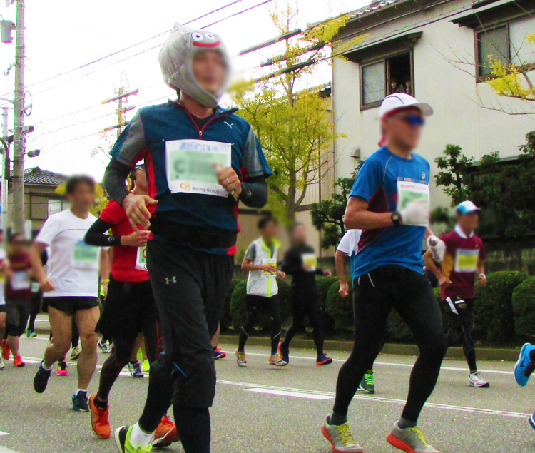 メタルスライム金沢マラソンコスプレランナー
