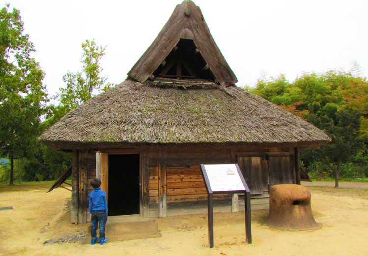石川県の奈良時代の竪穴式住居